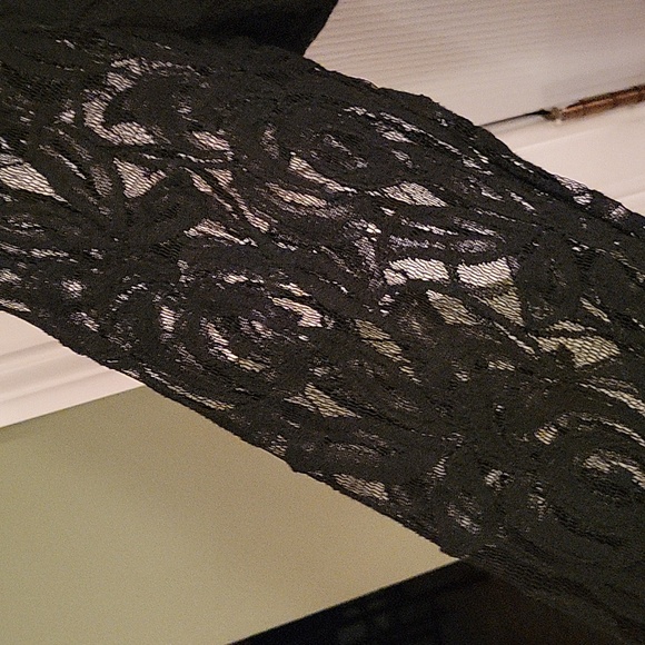 Beautiful black lace romper - Picture 4 of 5